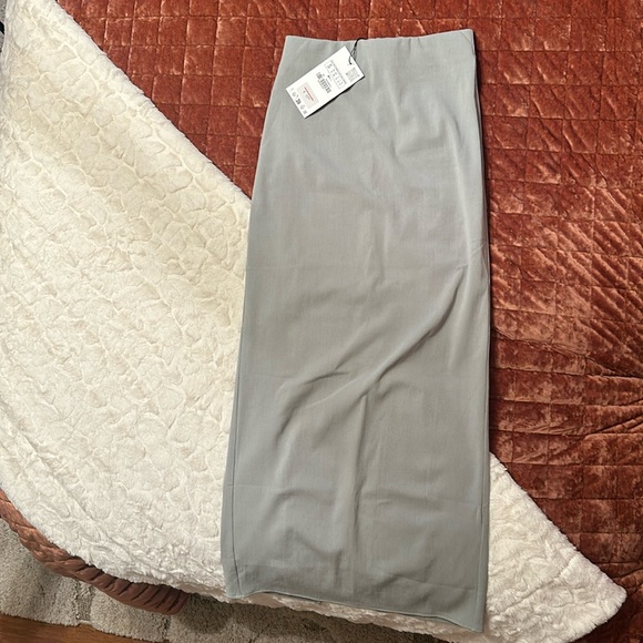 Zara Sea Green stretch midi skirt - Picture 2 of 3